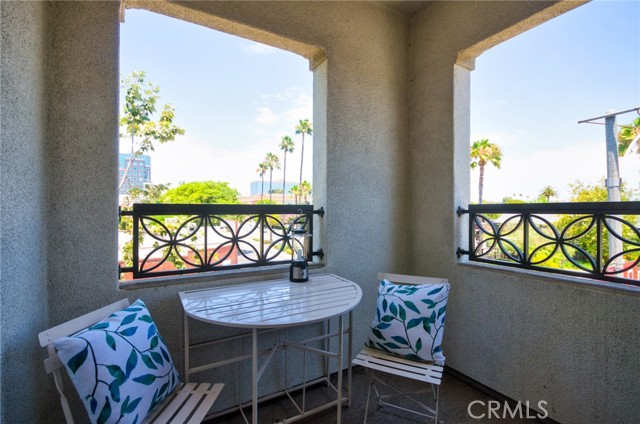 401 S Anaheim Boulevard, Anaheim CA: https://media.crmls.org/medias/d9c1d0c1-8885-4fc2-87e7-239963ebf568.jpg