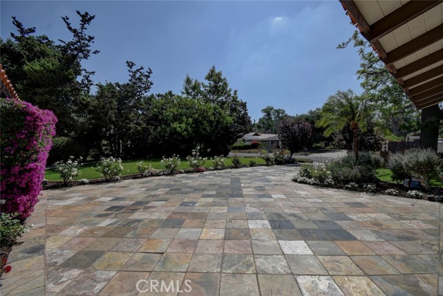 12441 La Bella Drive, Santa Ana CA: https://media.crmls.org/medias/d9c1e521-f1cd-4110-bb8c-015ab38769cf.jpg