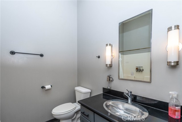 Detail Gallery Image 8 of 23 For 420 S San Pedro St #218,  Los Angeles,  CA 90013 - 1 Beds | 1 Baths