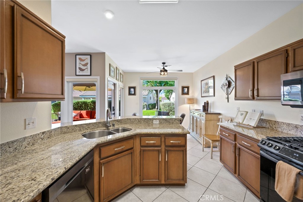 MLS #OC25250704 image #12