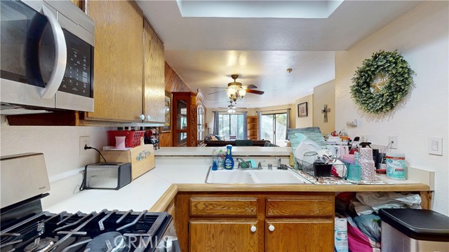 Detail Gallery Image 18 of 29 For 550 Orange Ave #216,  Long Beach,  CA 90802 - 2 Beds | 2 Baths