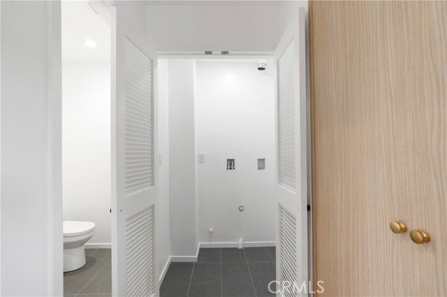 Detail Gallery Image 13 of 27 For 2517 Alsace #1/2,  Los Angeles,  CA 90016 - 3 Beds | 4 Baths