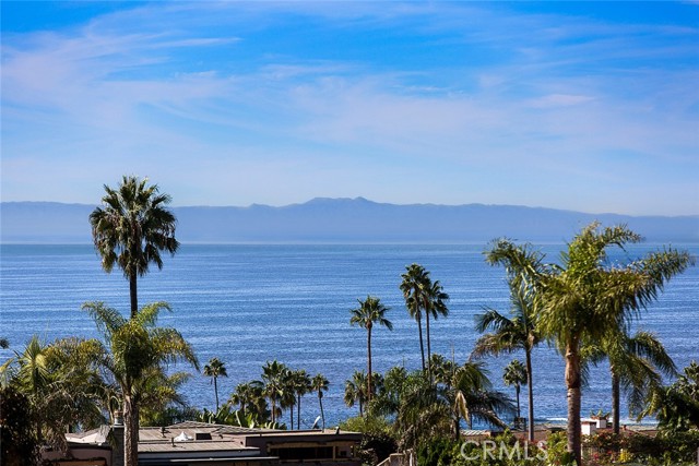 806 Emerald Bay, Laguna Beach CA: https://media.crmls.org/medias/d9c3a480-2d1d-4e89-8b3e-18e7eaf2445b.jpg