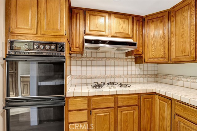 10938 Remmet Avenue, Chatsworth CA: https://media.crmls.org/medias/d9c45235-4d7c-4535-b6ad-3de0d8770338.jpg