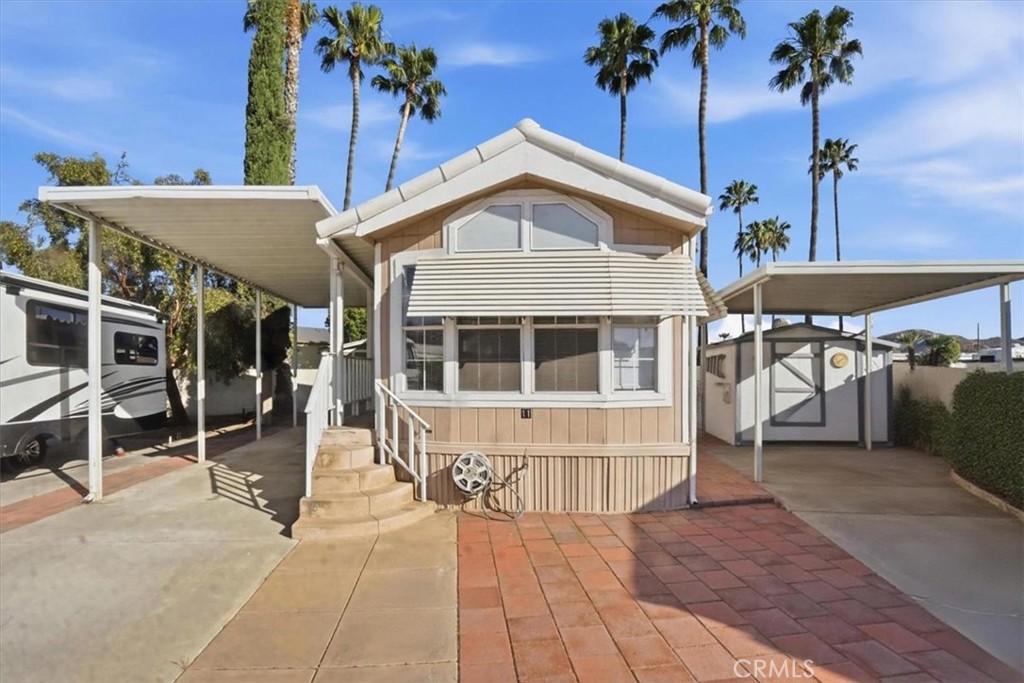 1295 S Cawston #11