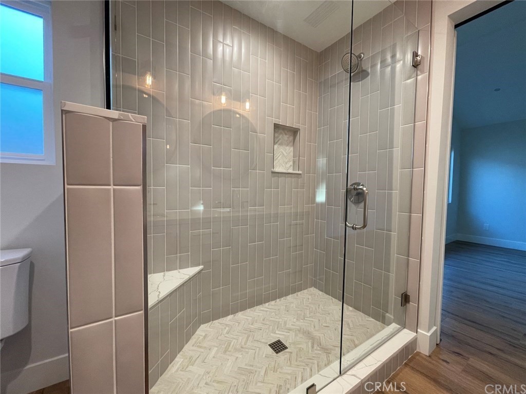 https://media.crmls.org/medias/d9c54cb1-00a0-4fac-91ef-c8f3b7ba4339.jpg?preset=X-Large