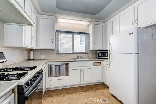 2801 Oak Avenue photo 9