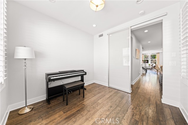 9 Compass Court, Aliso Viejo CA: https://media.crmls.org/medias/d9c6fb22-fc7b-4197-9843-b853c995dccd.jpg