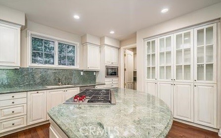 Detail Gallery Image 12 of 30 For 99 Old Course Dr, Newport Beach,  CA 92660 - 3 Beds | 3/1 Baths