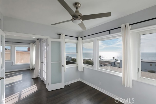 Detail Gallery Image 7 of 28 For 2919 Crest Drive, Manhattan Beach,  CA 90266 - 2 Beds | 1/1 Baths