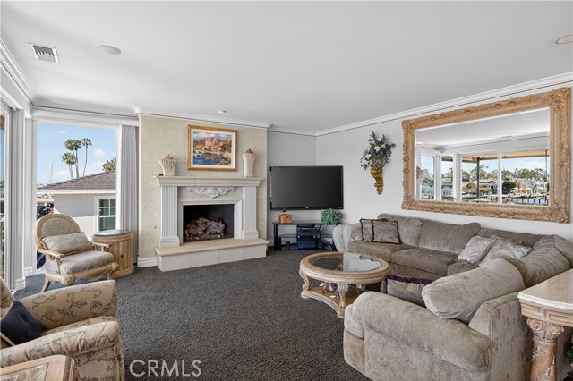 Detail Gallery Image 10 of 69 For 1203 Bayside, Corona Del Mar,  CA 92625 - 3 Beds | 2/1 Baths
