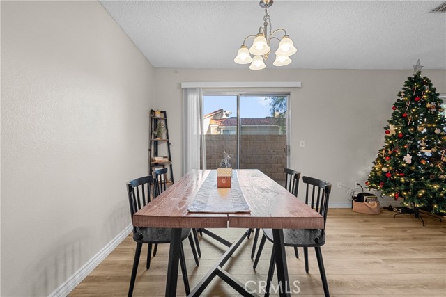 Detail Gallery Image 14 of 43 For 31363 the Old Road, Castaic,  CA 91384 - 3 Beds | 2/1 Baths