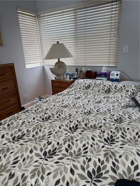 305 21st Street, Huntington Beach CA: https://media.crmls.org/medias/d9cb4e13-274d-4b8a-b35a-17c817064a93.jpg