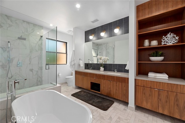 928 Juanita Avenue, Redondo Beach, California 90277, 4 Bedrooms Bedrooms, ,1 BathroomBathrooms,Residential,Sold,Juanita,SB21120693