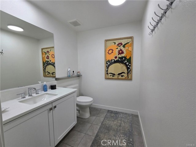 Detail Gallery Image 10 of 14 For 1651 W Lincoln Ave #105,  Anaheim,  CA 92801 - 3 Beds | 2/2 Baths