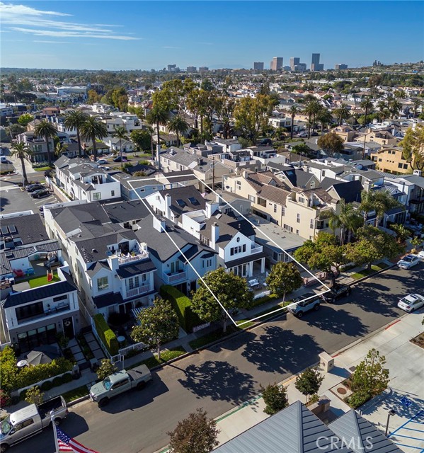 Detail Gallery Image 2 of 30 For 419 Marigold Ave, Corona Del Mar,  CA 92625 - 2 Beds | 2/1 Baths