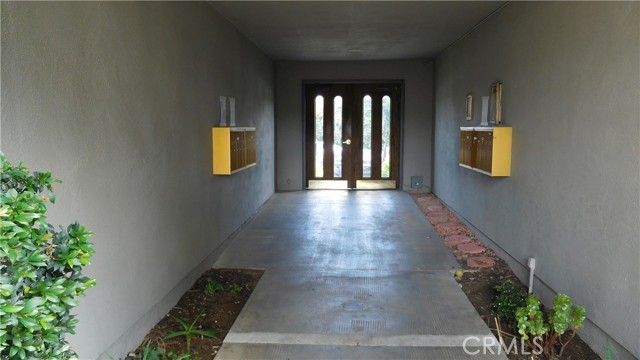 Detail Gallery Image 32 of 45 For 22030 Calvert St #3,  Woodland Hills,  CA 91367 - 2 Beds | 1 Baths