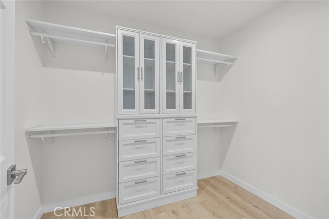 Detail Gallery Image 7 of 33 For 20356 Gresham St, Los Angeles,  CA 91306 - 4 Beds | 2/1 Baths