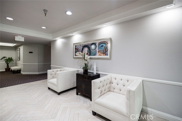 Detail Gallery Image 66 of 74 For 280 Cagney Ln #301,  Newport Beach,  CA 92663 - 2 Beds | 2 Baths