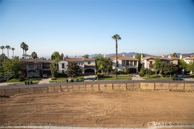Detail Gallery Image 2 of 8 For 752 via Arezzo Place, Altadena,  CA 91001 - 4 Beds | 4/1 Baths