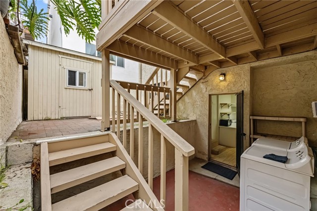 1634 Bayview Drive, Hermosa Beach CA: https://media.crmls.org/medias/d9d0d862-34f0-4559-b8b4-a19195ef438f.jpg