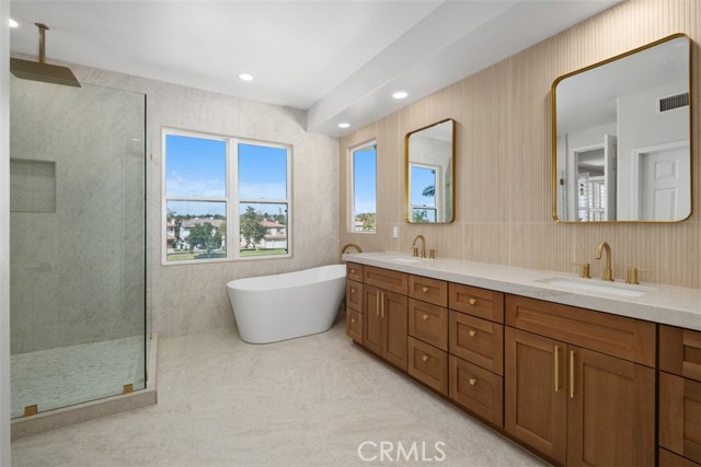 Image 3 of 15 For 33 Bell Canyon