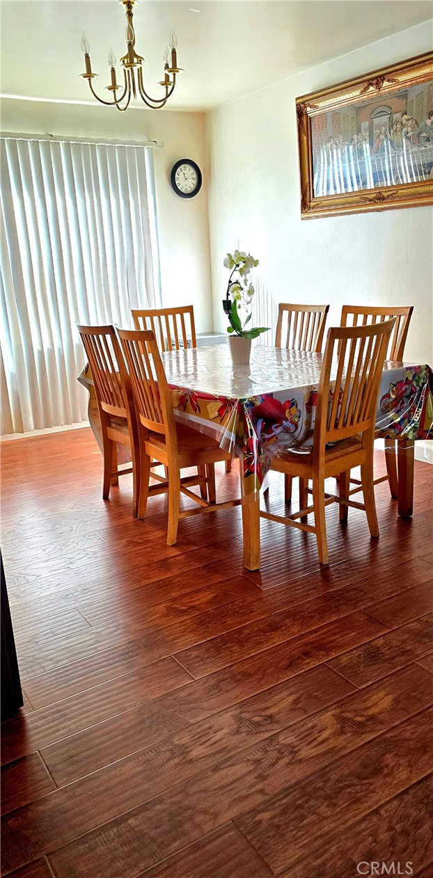 14287 Foothill Boulevard, Sylmar CA: https://media.crmls.org/medias/d9d20be4-97bf-414b-b50d-05d970c5b7c5.jpg