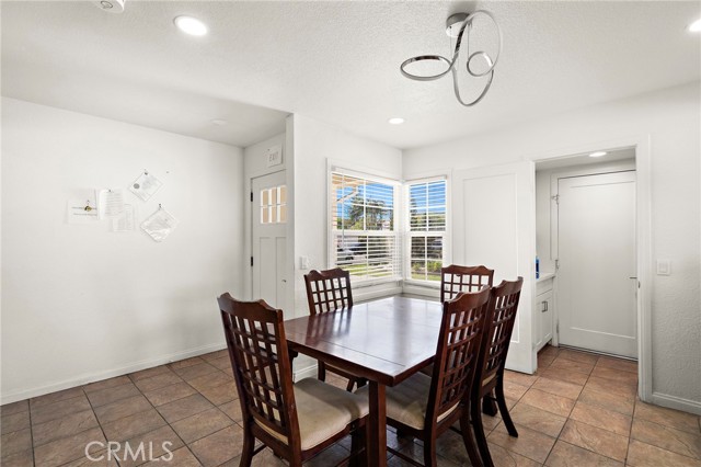 Detail Gallery Image 23 of 37 For 590 Traverse Dr, Costa Mesa,  CA 92626 - 4 Beds | 3 Baths