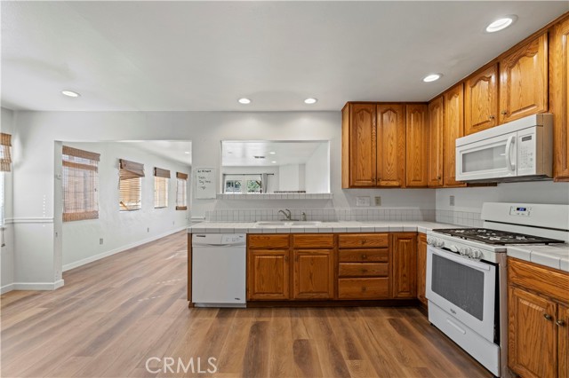 Image 9 of 41 For 27465 Cherry Creek Drive