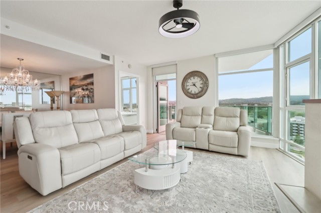 Detail Gallery Image 2 of 48 For 3131 Michelson Dr #1504,  Irvine,  CA 92612 - 2 Beds | 2/1 Baths