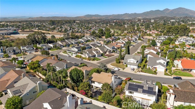 24641 Paige Circle, Laguna Hills CA: https://media.crmls.org/medias/d9d2a674-1d75-45ad-8f55-c9b6b41941c3.jpg