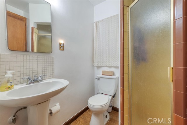 6232 Riverton Avenue, North Hollywood CA: https://media.crmls.org/medias/d9d3bf3e-4888-4cef-b20f-1b8ef31921ef.jpg