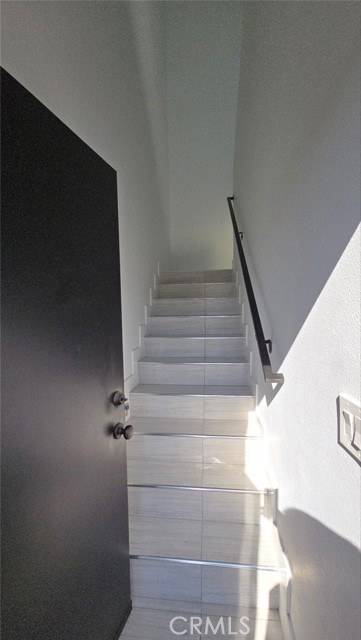 Detail Gallery Image 4 of 23 For 10413 Avalon Bld, Los Angeles,  CA 90003 - 4 Beds | 2 Baths