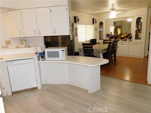 2200 W Wilson Street, Banning CA: https://media.crmls.org/medias/d9d4f3a2-1825-492b-b31d-bf36b5f10131.jpg