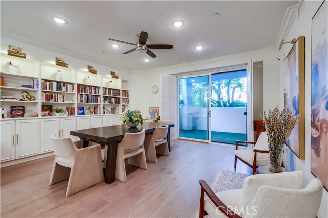 Detail Gallery Image 19 of 33 For 5253 Vantage Ave #105,  Valley Village,  CA 91607 - 4 Beds | 2 Baths