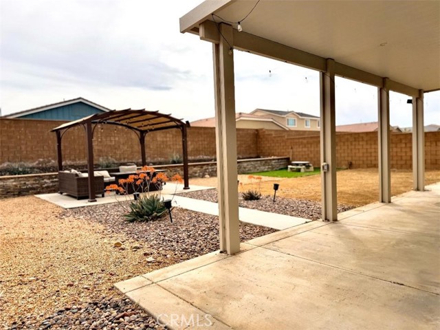 Detail Gallery Image 14 of 15 For 13073 Mill Pond Ct, Victorville,  CA 92392 - 5 Beds | 3 Baths