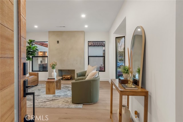 Detail Gallery Image 14 of 55 For 3641 Somerset, Los Angeles,  CA 90016 - 3 Beds | 2 Baths