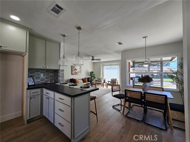 Detail Gallery Image 10 of 25 For 5837 E Gossamer St, Long Beach,  CA 90808 - 3 Beds | 2 Baths