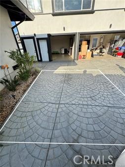 https://media.crmls.org/medias/d9d8f0b4-d514-44c5-bbd1-8153fc08c518.jpg?preset=X-Large