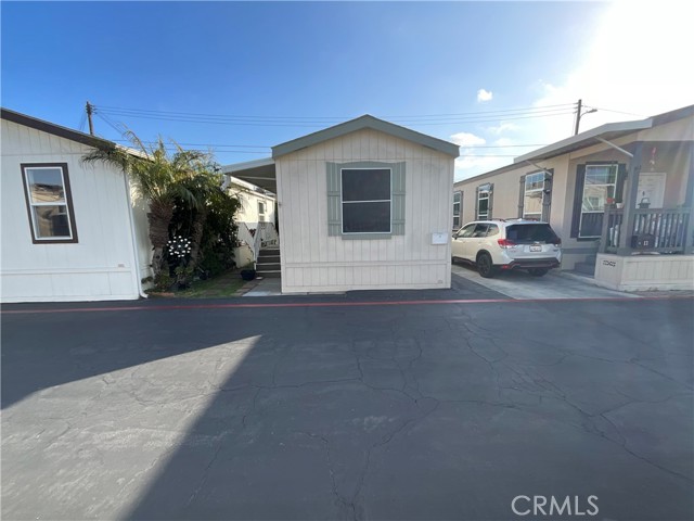 Front Image Thumbnail for CROC25273558