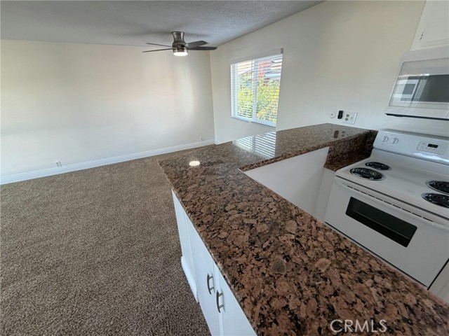 Detail Gallery Image 16 of 31 For 931 W 19th St #30,  Costa Mesa,  CA 92627 - 1 Beds | 1 Baths