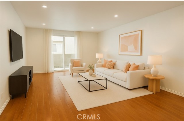 Detail Gallery Image 2 of 29 For 5460 White Oak Ave #J206,  Encino,  CA 91316 - 2 Beds | 2 Baths