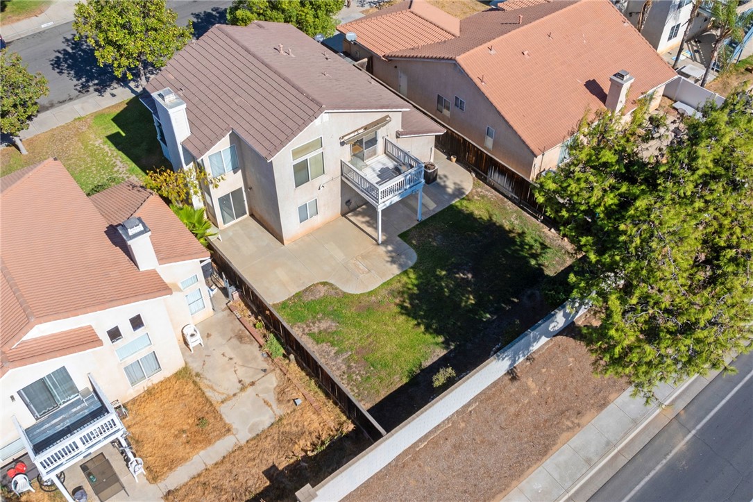 Detail Gallery Image 6 of 45 For 1093 Autumnwood Ln, Perris,  CA 92571 - 4 Beds | 2/1 Baths