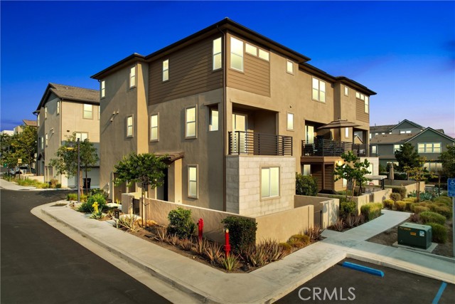 411 Chorus, Irvine, CA 92618