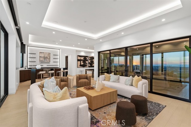 Detail Gallery Image 34 of 58 For 1207 Dolphin Ter, Corona Del Mar,  CA 92625 - 6 Beds | 6/2 Baths