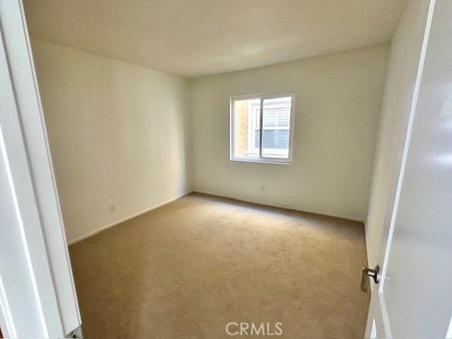 Detail Gallery Image 8 of 14 For 111 Alabama, Huntington Beach,  CA 92648 - 3 Beds | 2/1 Baths