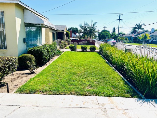 Image 3 for 923 W Poplar St, Compton, CA 90220