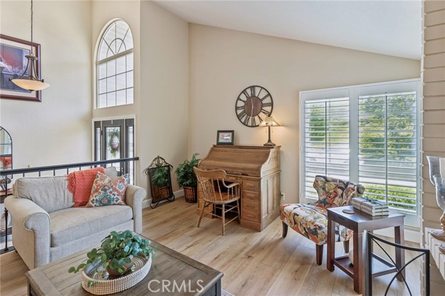 27201 Via Aurora, Mission Viejo CA: https://media.crmls.org/medias/d9dd3a1e-0629-42bf-8bcc-7b71dd6b41d9.jpg