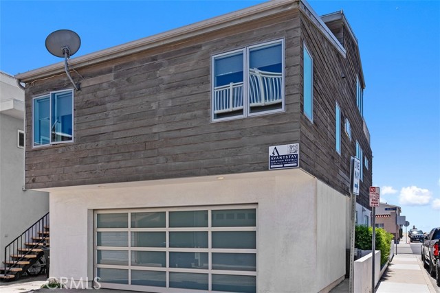 200 E Balboa Boulevard, Newport Beach CA: https://media.crmls.org/medias/d9dd6a43-f0c2-4c51-9b86-ff8fef132e1f.jpg