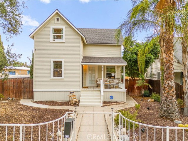 Detail Gallery Image 5 of 75 For 818 E Colton Ave, Redlands,  CA 92374 - 4 Beds | 2 Baths
